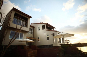 Гостиница Jeju Lake Pension  Пукчеджу